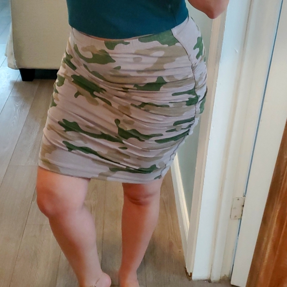 Sundry Camo Skirt